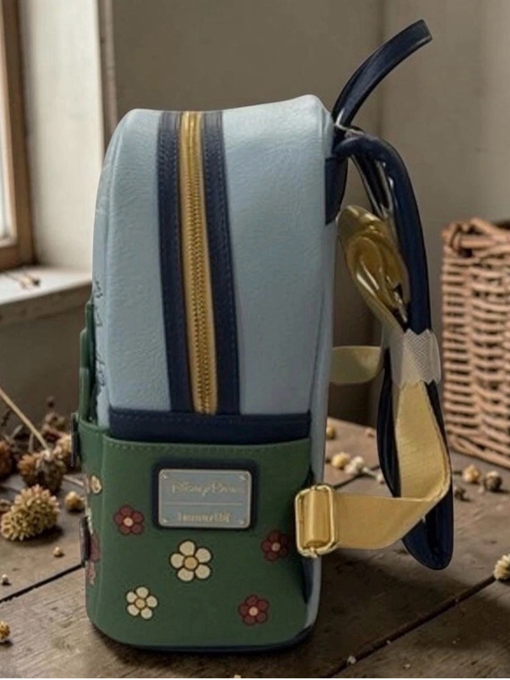 Loungefly Port Orleans Riverside Resort Mickey Minnie Mouse Disney Mini Backpack - Picture 4 of 7